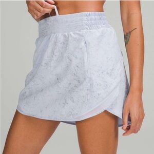 LULULEMON HOTTY HOT HIGH RISE SKIRT SIZE 8!